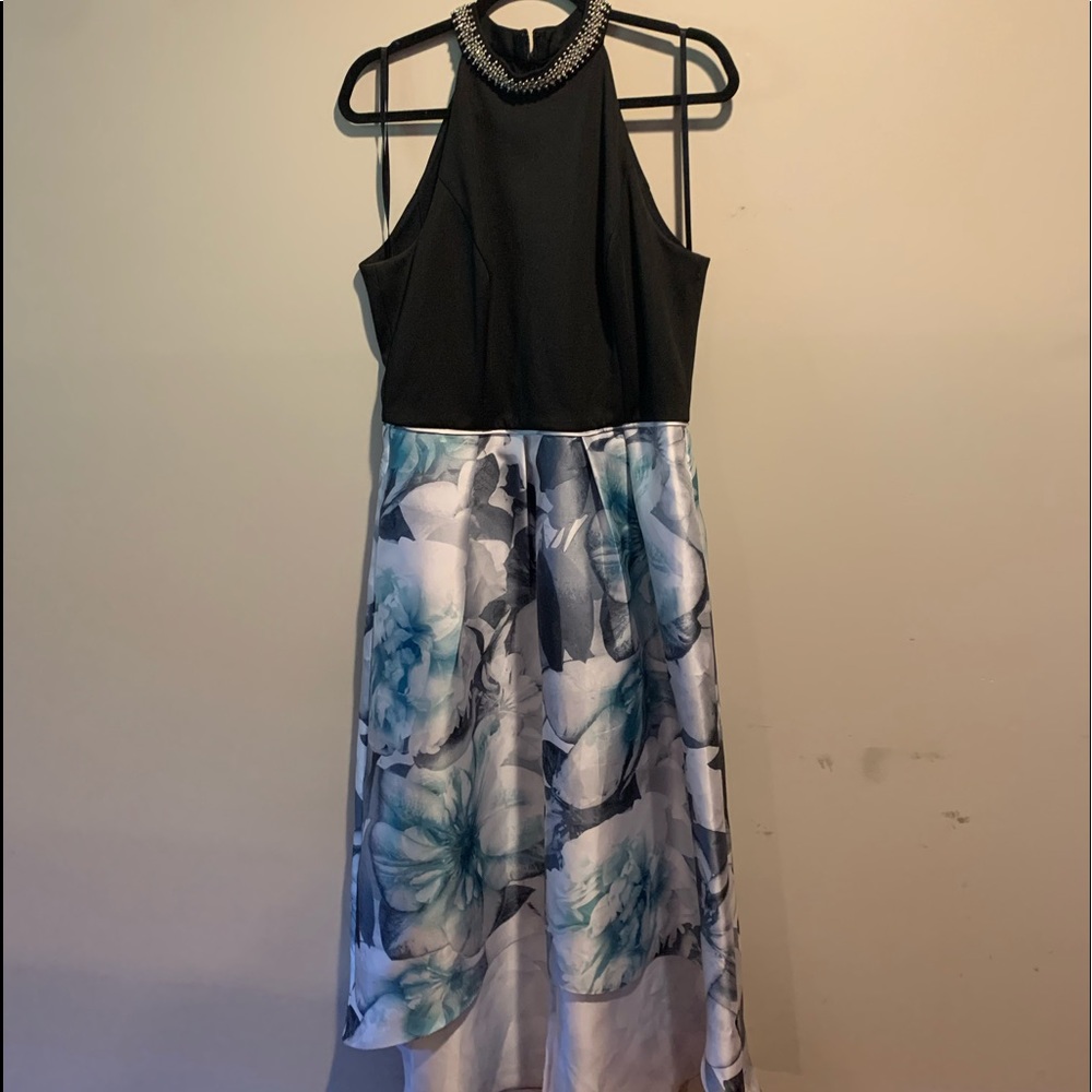 SLNY Fashion.  Black top with grey teal bottom